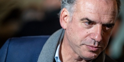 El candidato presidencial del Frente Amplio consider� que la renuncia de Charles Carrera le hace bien a todo el sistema pol�tico