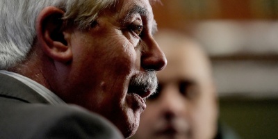 El senador del Frente Amplio, Eduardo Brenta, reclam� la renuncia de la c�pula de la JUTEP