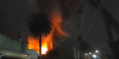 Se incendi� la exf�brica FUNSA en Villa Espa�ola