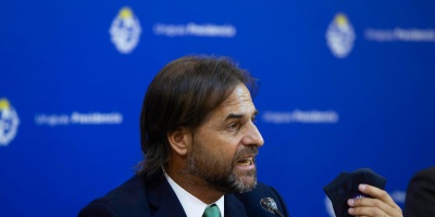 "A alg�n dirigente pol�tico habr�a que hacerle un tour guiado por el Uruguay", dijo Lacalle Pou