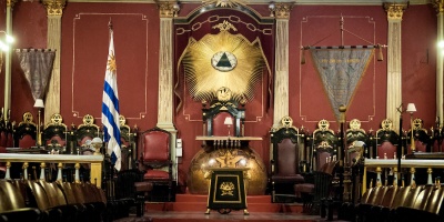 Pablo Mieres valor� el documento que le fue entregado por la Logia de la Masoner�a del Uruguay