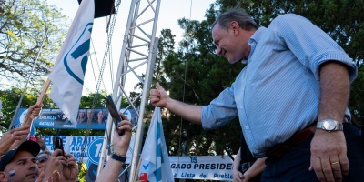 �lvaro Delgado afirm� que destinar� 200 millones de d�lares a las infancias en el marco del Plan Familias