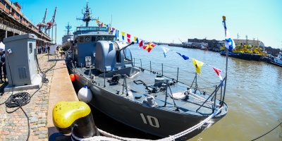 Se present� oficialmente la patrulla ROU 10 �Hurac�n�, donada a la Armada Nacional por el gobierno de Corea del Sur