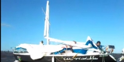 Rescatan velero en Colonia