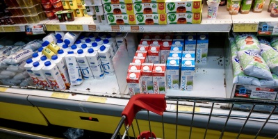 Lecheros realizar�n paro de 72 horas ante despidos en Coleme e incumplimiento de pagos en Calcar