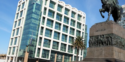 Ejecutivo decret� ajuste de 6% para los salarios de funcionarios p�blicos