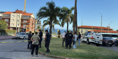 Atacaron a balazos un veh�culo en la rambla y Av. Luis Alberto de Herrera