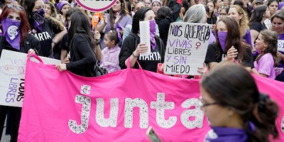 Con amplia participaci�n se llev� a cabo la Marcha del 8M