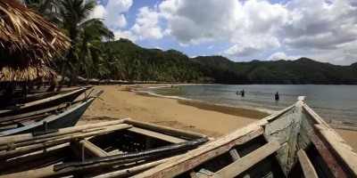 Buscan a 16 migrantes tras volcar su embarcaci�n al norte de Venezuela