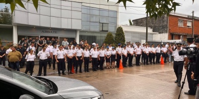 Congoja en el sepelio del polic�a asesinado en Canelones