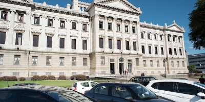 Senado rinde homenaje al exministro y senador Adri�n Pe�a