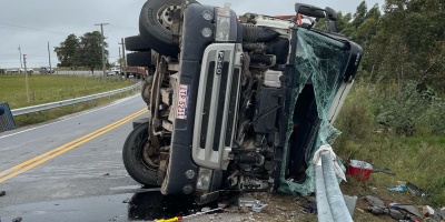 Dos camiones que transportaban ganado volcaron en las �ltimas horas en rutas nacionales
