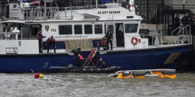 Un helicptero se estrell en el ro Hudson en Nueva York, hay 6 fallecidos 