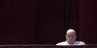 El Papa pidi en su testamento que su sepulcro est "en la tierra", sin decoracin y diga "Franciscus"