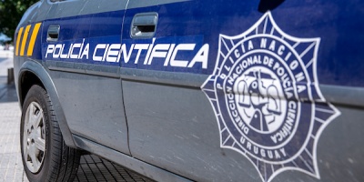 Un hombre de 32 aos muri en la rambla del Parque Rod tras chocar con dos columnas