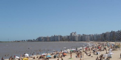 Complejo Salud, Cultura y Deporte realiza actividades de verano en playas Ramirez y Buceo
