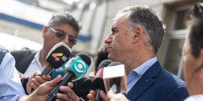 Yamand Orsi seal que discrepa con quienes aseguran que politizar es negativo
