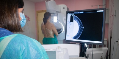 Desarrollan copias virtuales de mujeres con cncer mediante IA para avanzar en la medicina de precisin