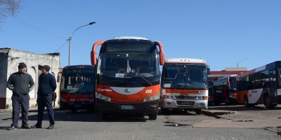 Paro indefinido de COPSA afecta servicios suburbanos e interdepartamentales