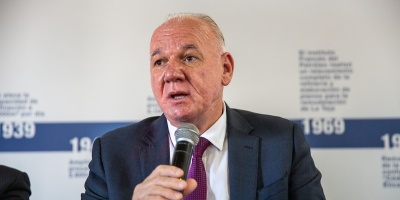 Oposicin discrep con la nueva metodologa del gobierno para anunciar el precio de los combustibles.