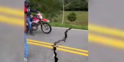 Un fuerte sismo sacude a Colombia y deja varios edificios colapsados