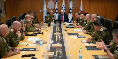 Israel lanza un "ataque preventivo" contra Irán y bombardea docenas de objetivos