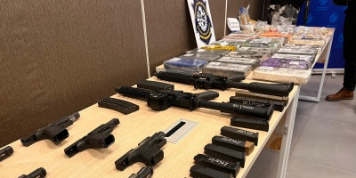 Se incautaron ms de 770 kilos de Hachs, 22 de cocana, 6 pistolas 9mm, 2 subfusiles y ms de 400 municiones tras varios operativos