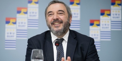 Mario Bergara se despidió del senado para asumir su cargo como jefe comunal