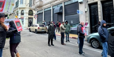 Gritos, tensi�n y abucheos contra el abogado Jorge Barrera