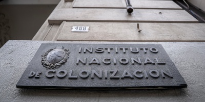 La oposicin cuestion la legalidad de la compra de la estancia Mara Dolores