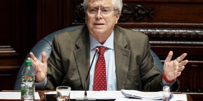 �Vamos Uruguay� propone crear un espacio para formalizar �las negociaciones de pasillo� en el parlamento.