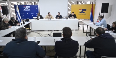 Autoridades del Poder Ejecutivo le presentaron al secretariado del Frente Amplio, informaci�n sobre la cancelaci�n del Proyecto Neptuno