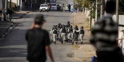 El Gobierno busca generar instancias de dilogo con los vecinos y la polica en los barrios donde hay ms criminalidad y violencia.