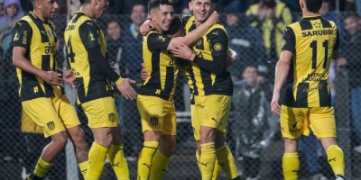 Pearol lidera la tabla del Clausura