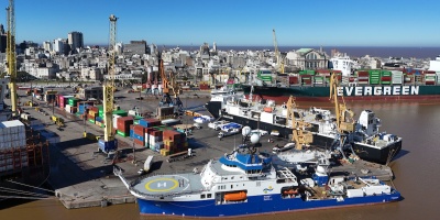 Extrabajadores de la estiva de los puertos de Montevideo y el interior reclaman salarios impagos