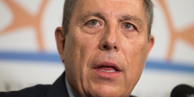 El ministro de Economia defendi como realista el presupuesto quinquenal