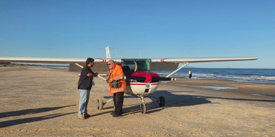 Una avioneta debi realizar un aterrizaje de emergencia en una playa de Ciudad de la Costa
