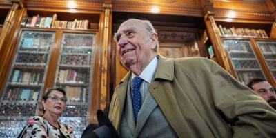 La familia del expresidente Jos Serrato entreg documentos a la Biblioteca del Palacio legislativo en el marco de sus 100 aos