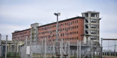 Polica requis celulares en el Penal de Libertad tras atentado a la casa de la fiscal Ferrero