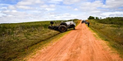 Se investiga como accidente laboral el fallecimiento de un hombre en Cerro Largo que volc en su tractor