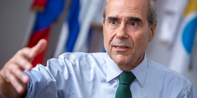 El Gobierno no debera aprovechar su mayora en el senado para imponer lo que no pudo en diputados, afirm Pablo Abdala