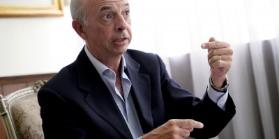 Exministro de Defensa  tild "poltica menor" la decisin del Gobierno por Cardama y carg contra Orsi