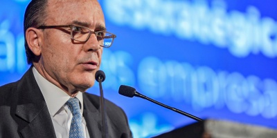 El sector empresarial reclama que las negociaciones salariales sean bipartitas