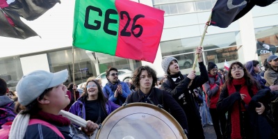 Estudiantes del IPA se movilizan frente al MEC reclamando ms recursos 