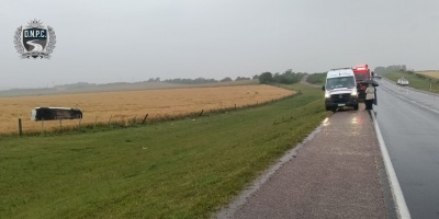 Una persona falleci tras el vuelco de una camioneta que circulaba por Ruta 21