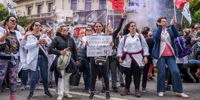 Los maestros paran 24 horas este lunes y se movilizan hacia Torre Ejecutiva