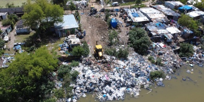 La Intendencia de Canelones demoli viviendas precarias en Paso Carrasco 