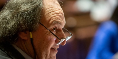 Para Lust Ojeda no viol la constitucin y entiende que el punto est en que la Fiscala pas de servicio desconcentrado a descentralizado