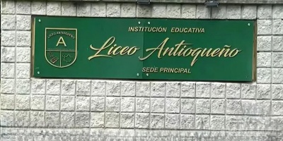 Colombia: bus escolar cay por un barranco y hay 17 muertos