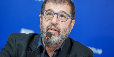 Pereira propone actuar en el caso Ojeda, c�mo dec�a Tabar� V�zquez, con el programa abajo de un brazo y la constituci�n debajo del otro 